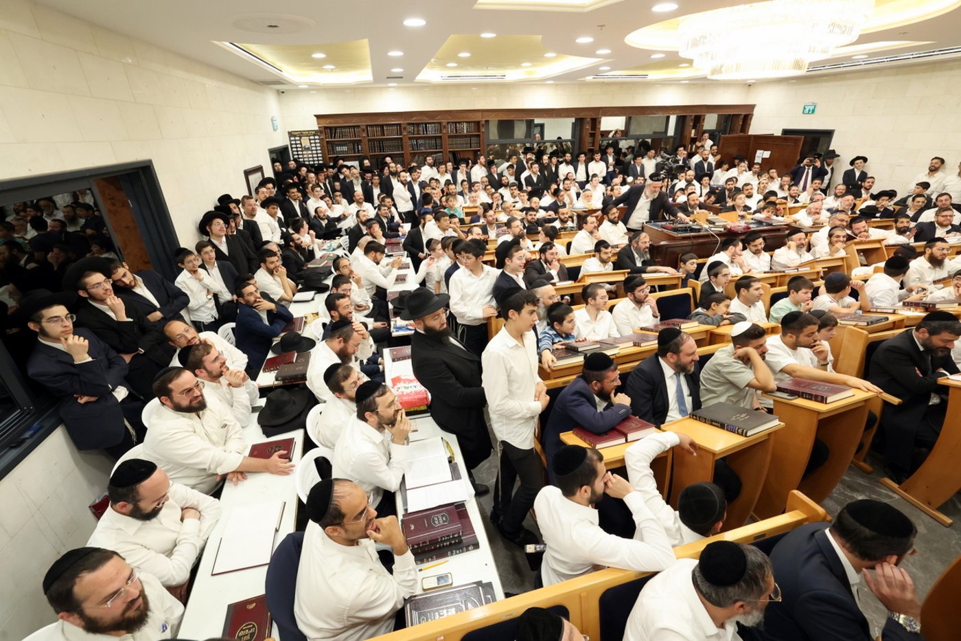 י"ב שנים למרן הגר"ע יוסף זצ"ל