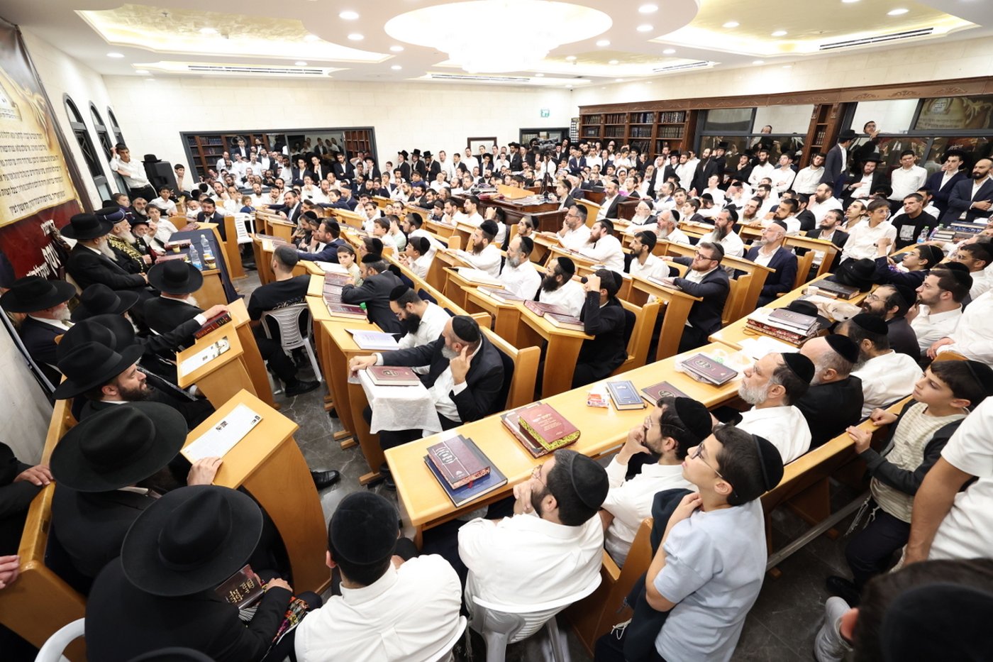 י"ב שנים למרן הגר"ע יוסף זצ"ל