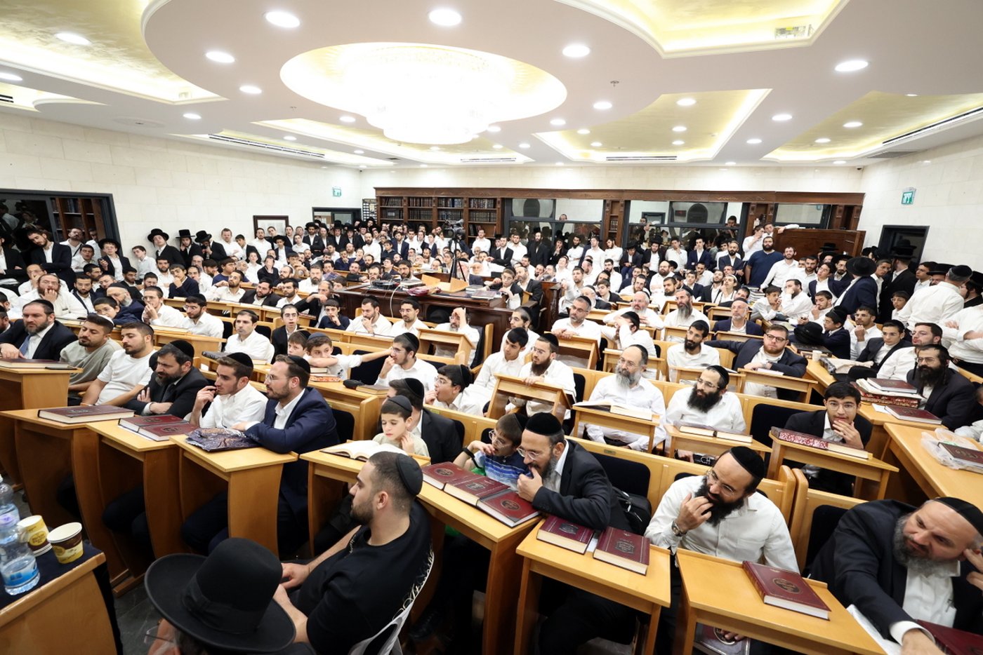 י"ב שנים למרן הגר"ע יוסף זצ"ל