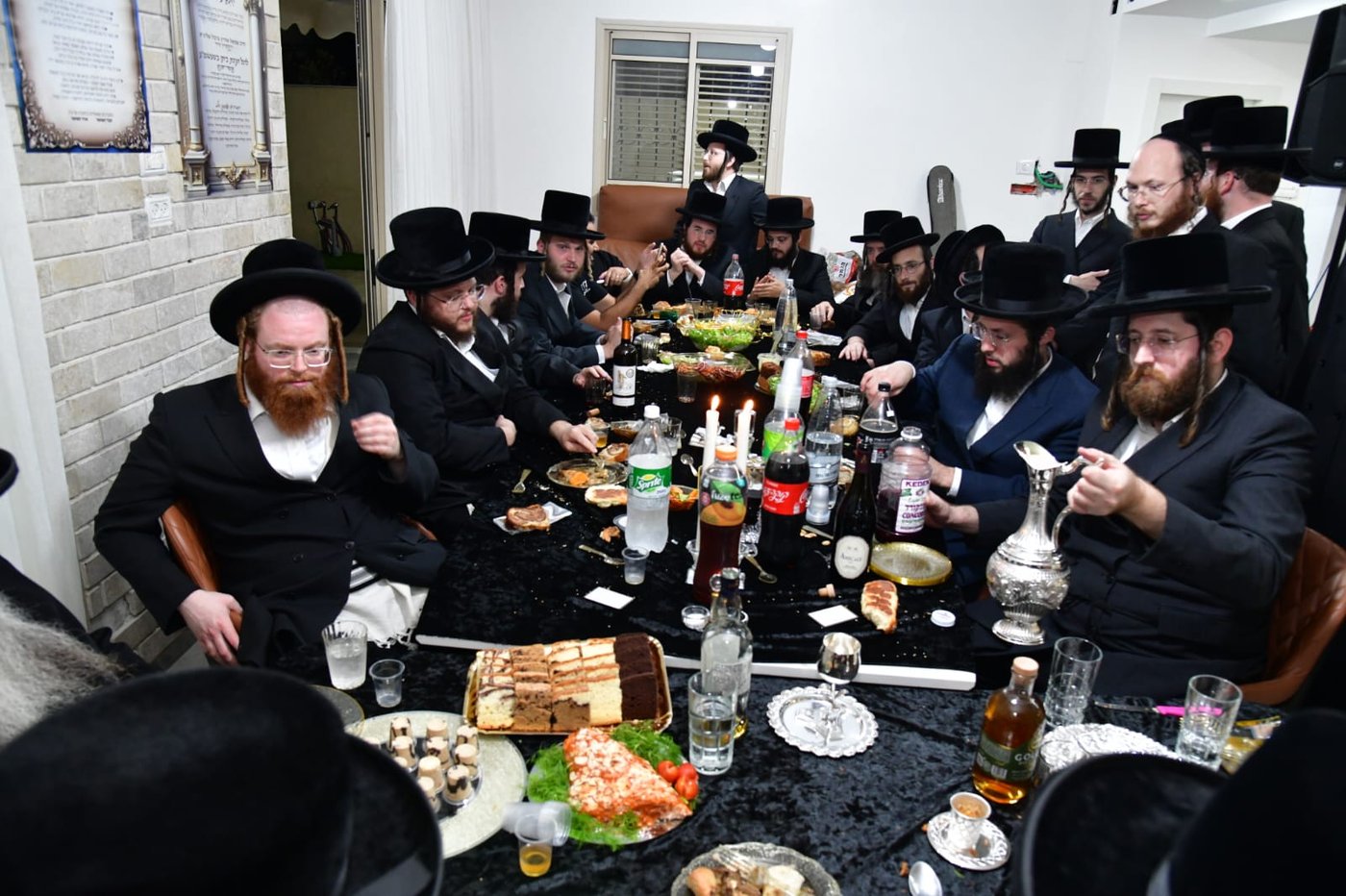 קביעת מזוזות אצל ר' שמואל אהרן צויבל