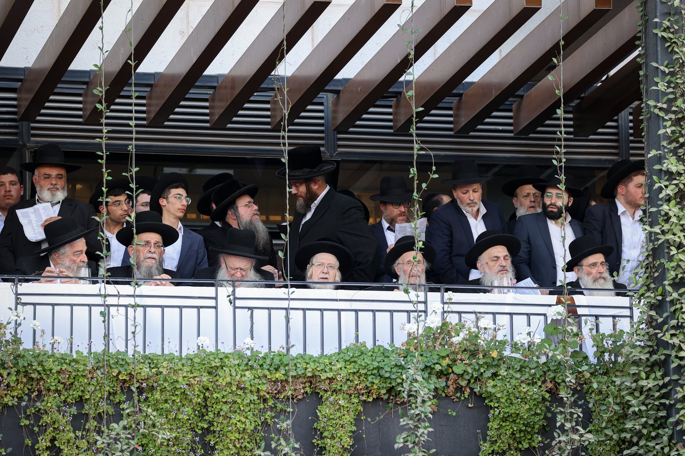 האדמו"ר מקרעטשניף, הגרי"ב שרייבר, הגר"ח פיינשטיין, הגר"ש שטיינמן עצרת המיליון - ירושלים תשפ"ו