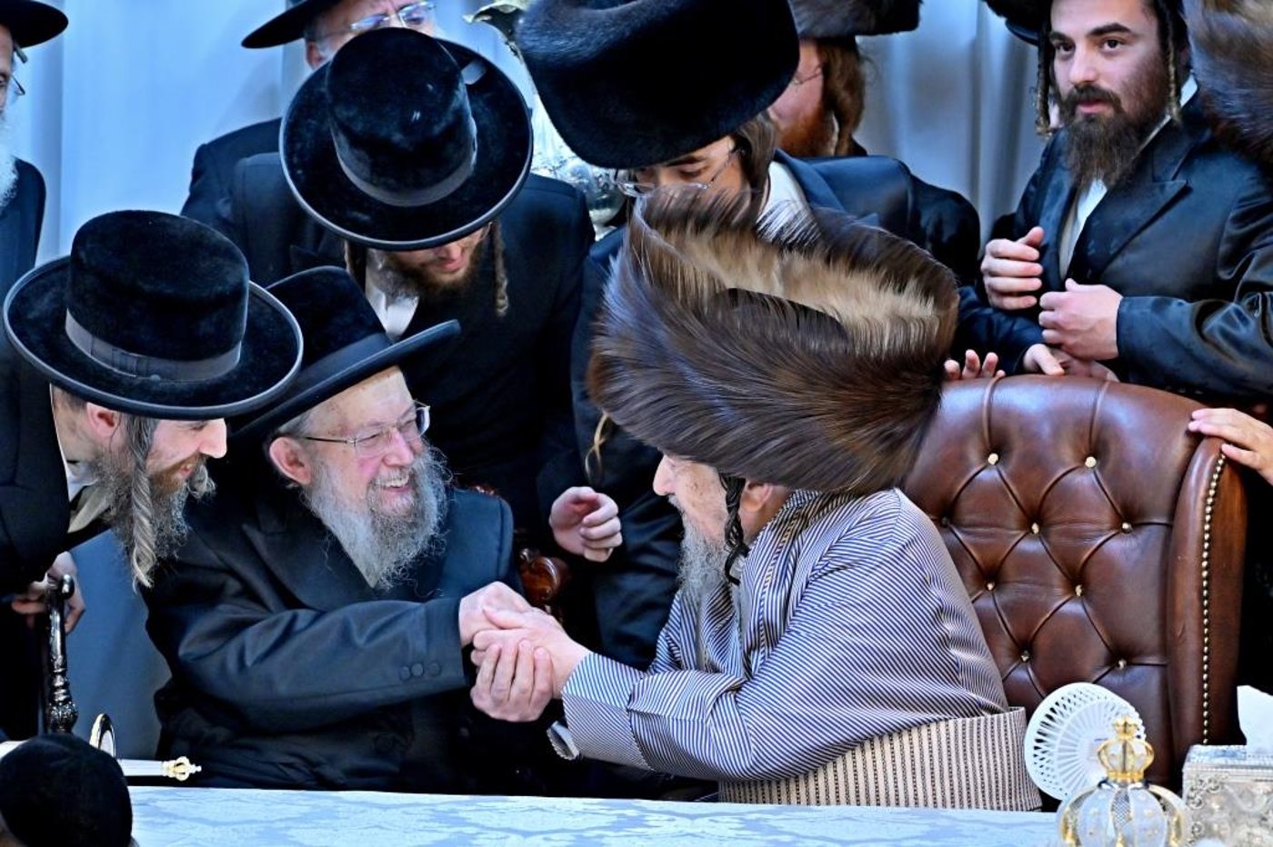 מעמד הכנסת ס''ת לזכותו של הגה''צ רבי רבי יעקב מאיר שכטר