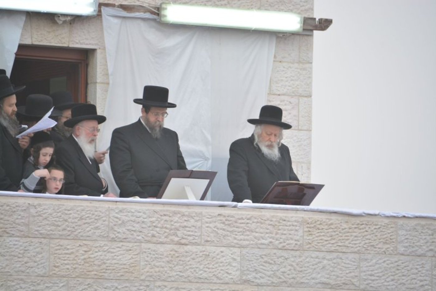 האדמו"רים מגור ובאיאן בעצרת תשע"ד