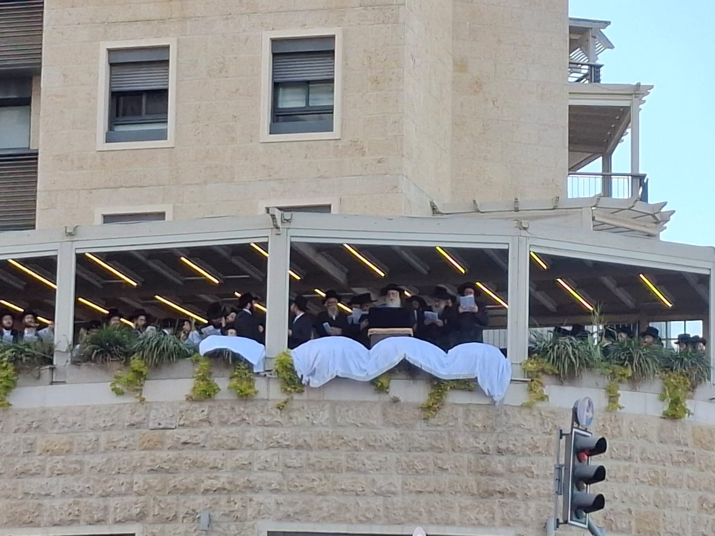 האדמו"ר מצאנז בעצרת המיליון