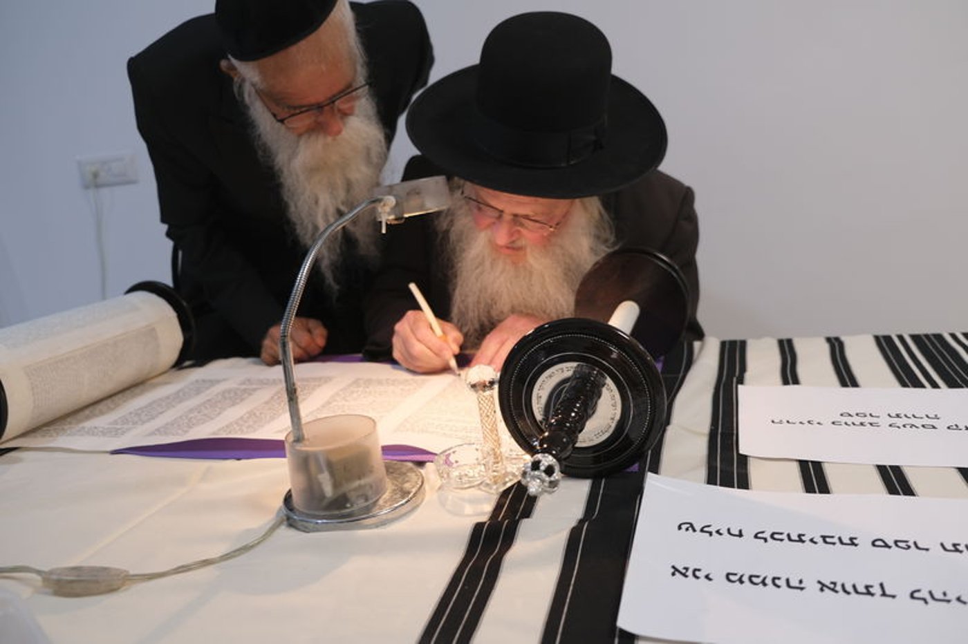 הכנסת ספר תורה לישיבת ברסלב לבעלי תשובה 'נשמת ברסלב'