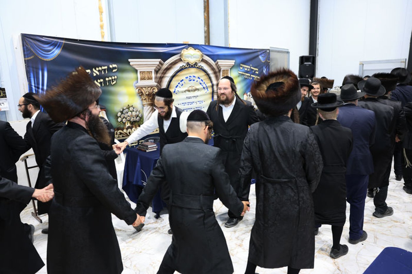 הכנסת ספר תורה לישיבת ברסלב לבעלי תשובה 'נשמת ברסלב'