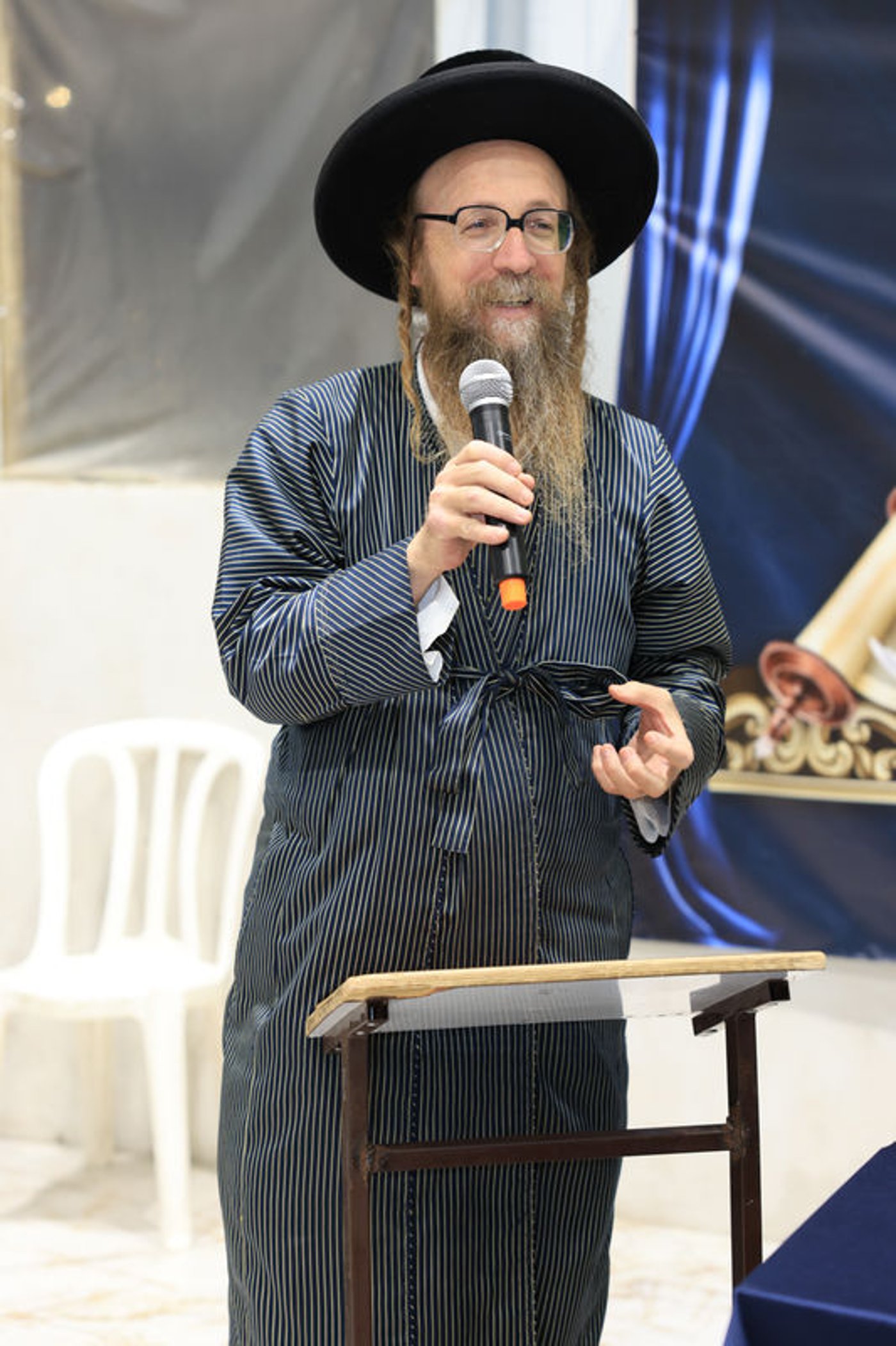 הכנסת ספר תורה לישיבת ברסלב לבעלי תשובה 'נשמת ברסלב'