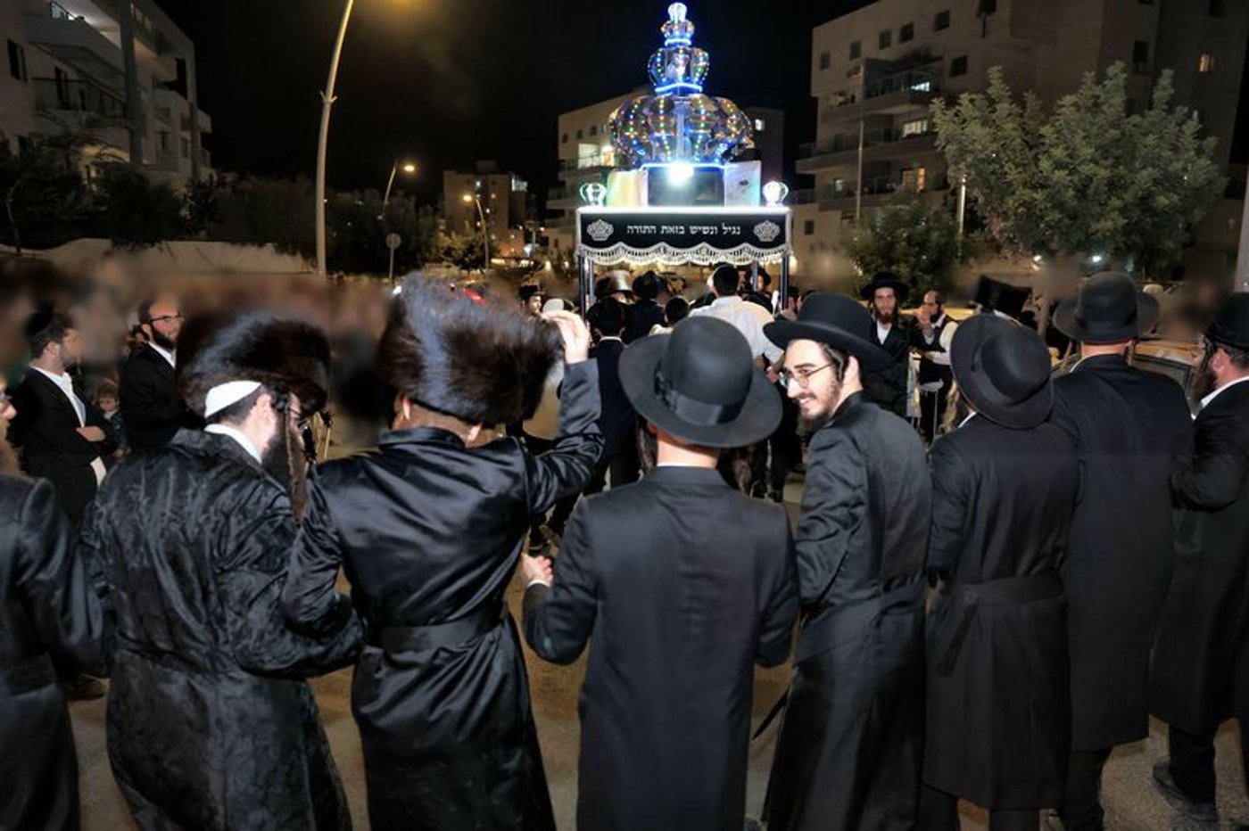 הכנסת ספר תורה לישיבת ברסלב לבעלי תשובה 'נשמת ברסלב'