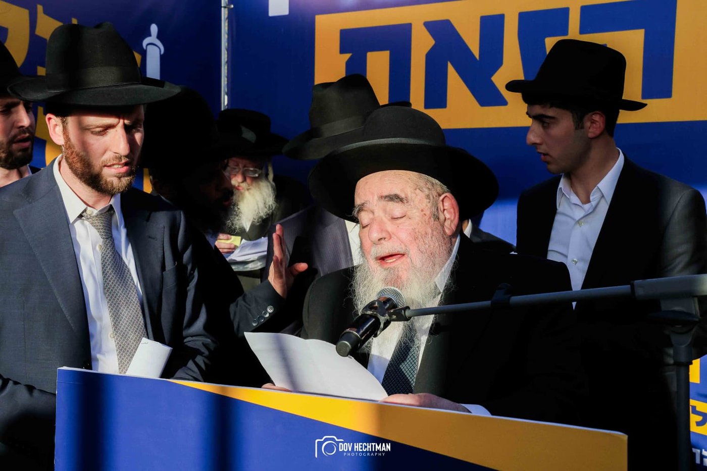 מתוך במת התפילה: רגעי התפילה והסליחות שהרעידו את ההמונים