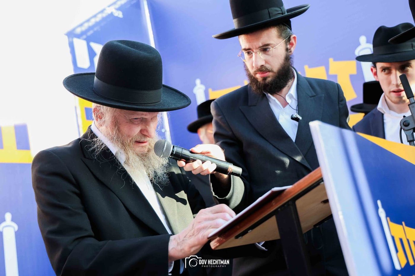 מתוך במת התפילה: רגעי התפילה והסליחות שהרעידו את ההמונים