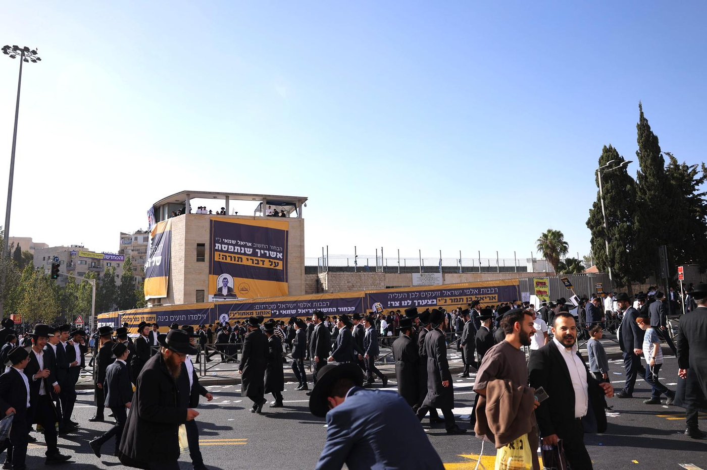 גלריה ראשונית מההכנות לעצרת המיליון בשערי ירושלים 