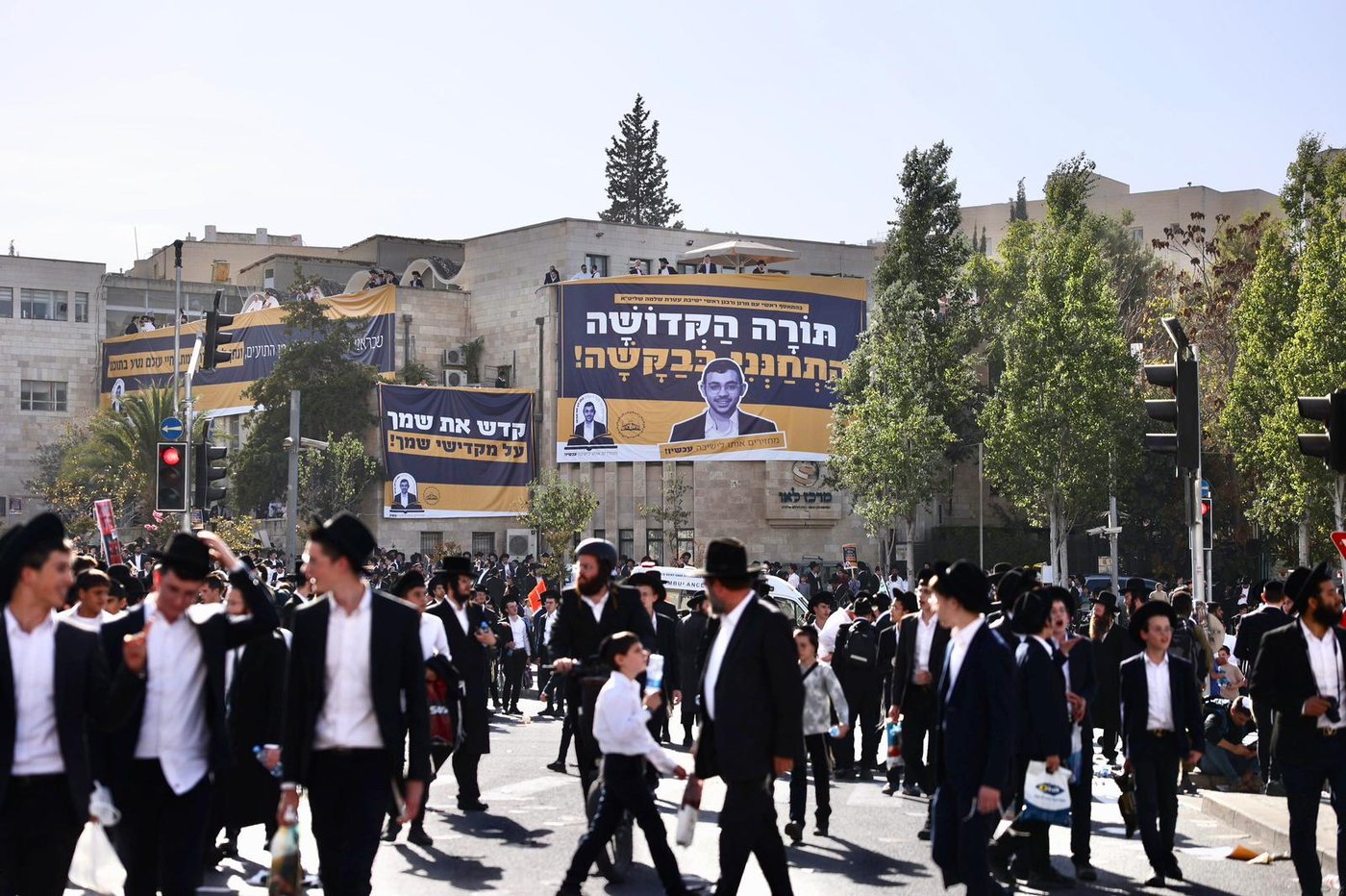 גלריה ראשונית מההכנות לעצרת המיליון בשערי ירושלים 