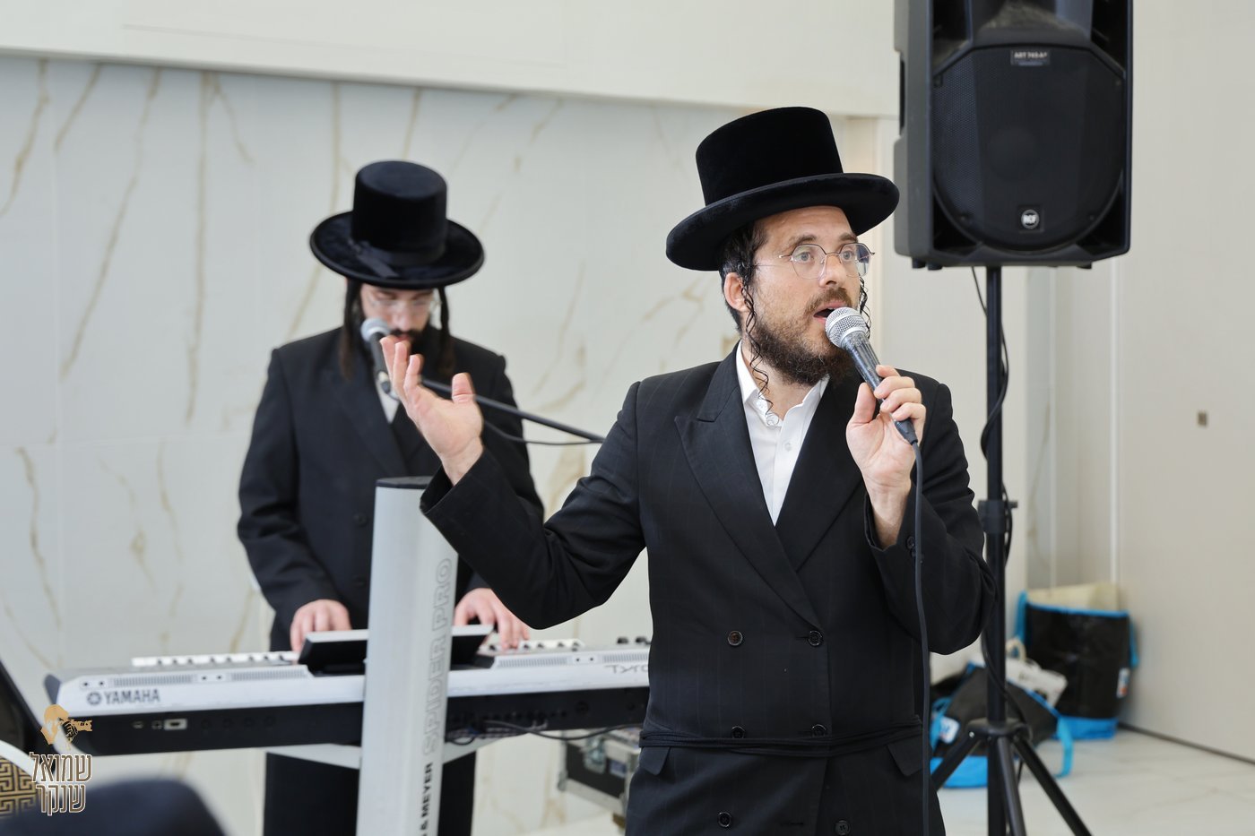 שמחת בר המצווה לנין האדמו"ר מנאראל, ונכד האדמו"ר משאץ ויז'ניץ