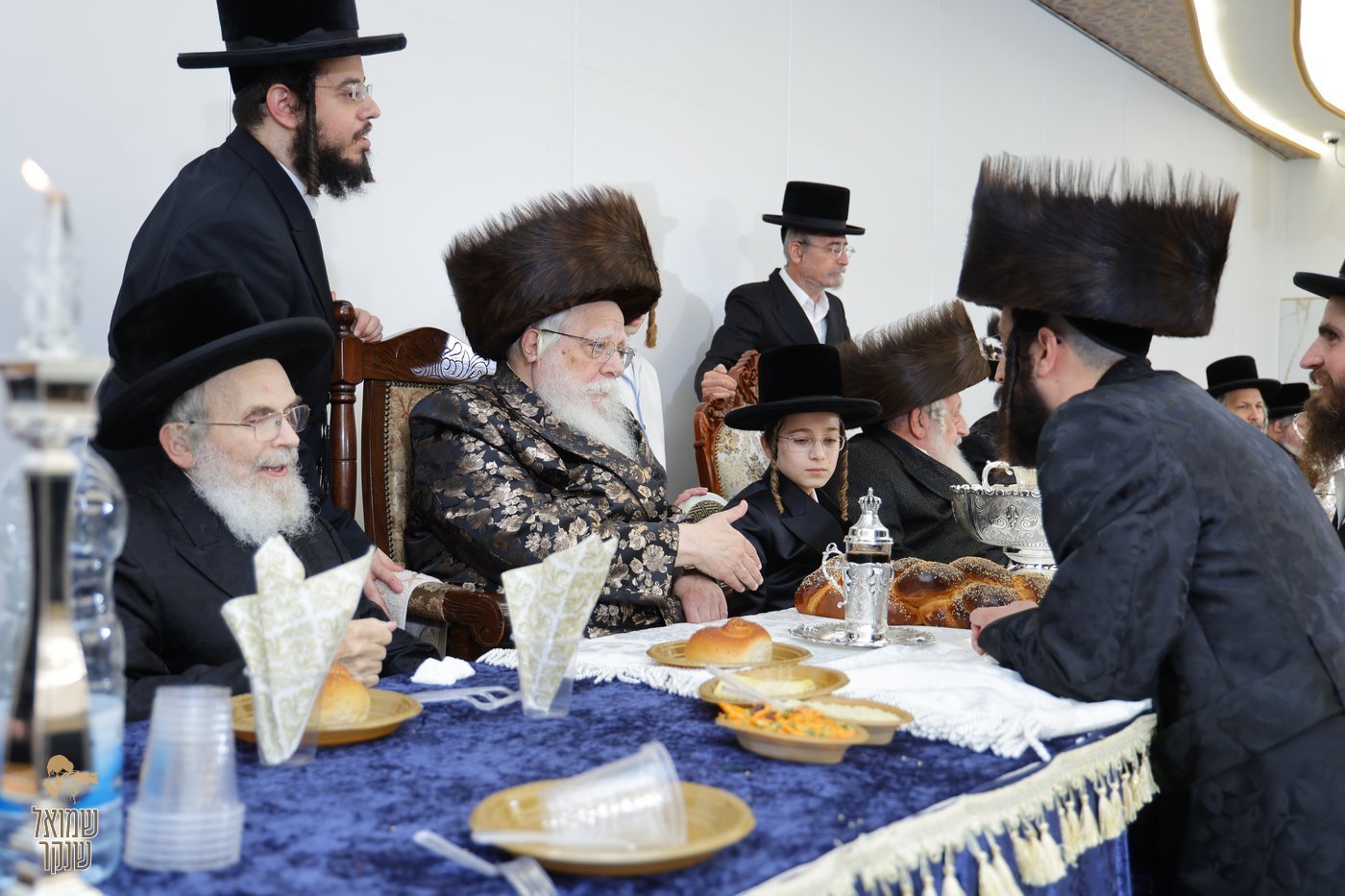 שמחת בר המצווה לנין האדמו"ר מנאראל, ונכד האדמו"ר משאץ ויז'ניץ