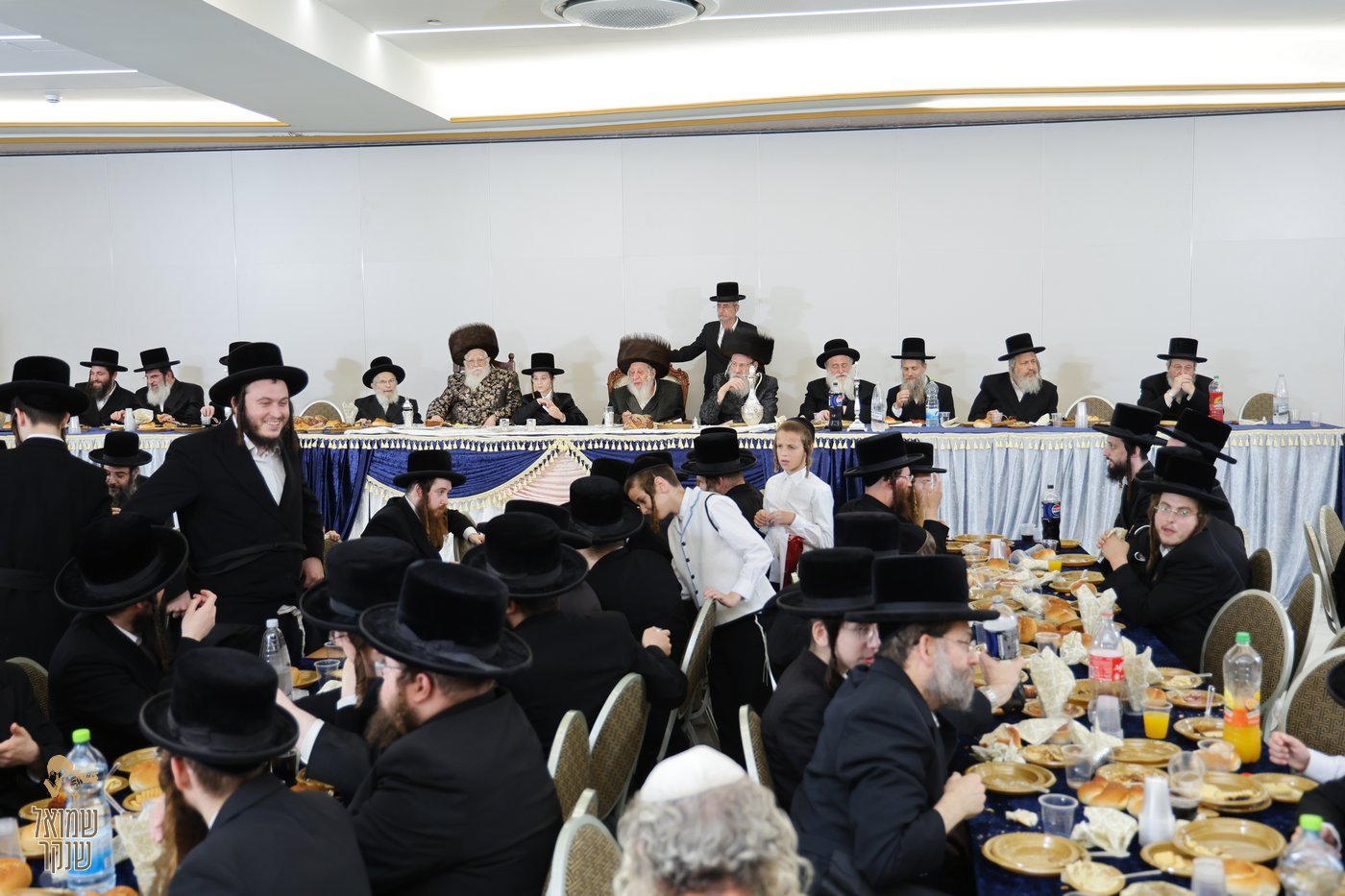 שמחת בר המצווה לנין האדמו"ר מנאראל, ונכד האדמו"ר משאץ ויז'ניץ