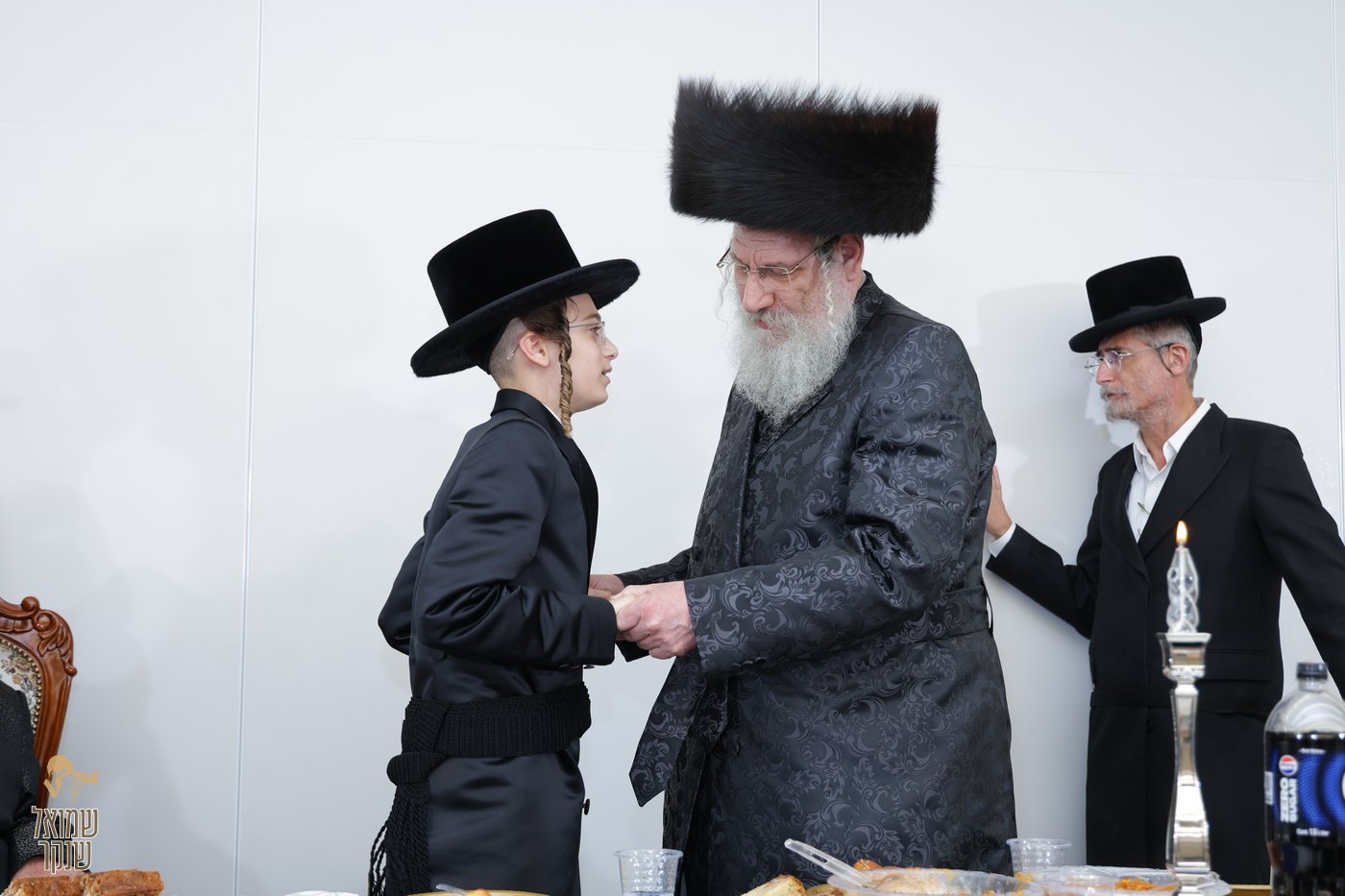 שמחת בר המצווה לנין האדמו"ר מנאראל, ונכד האדמו"ר משאץ ויז'ניץ