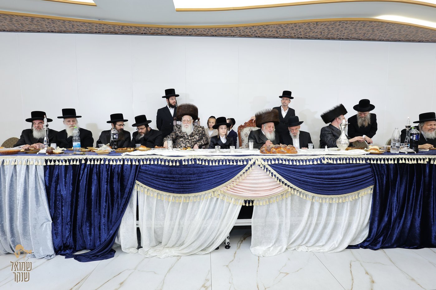 שמחת בר המצווה לנין האדמו"ר מנאראל, ונכד האדמו"ר משאץ ויז'ניץ