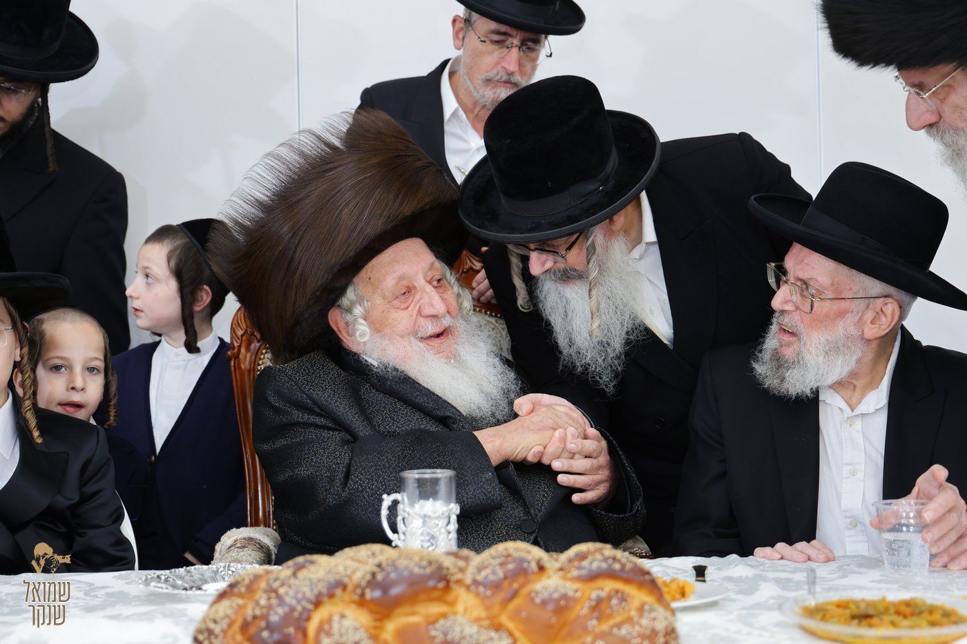 שמחת בר המצווה לנין האדמו"ר מנאראל, ונכד האדמו"ר משאץ ויז'ניץ