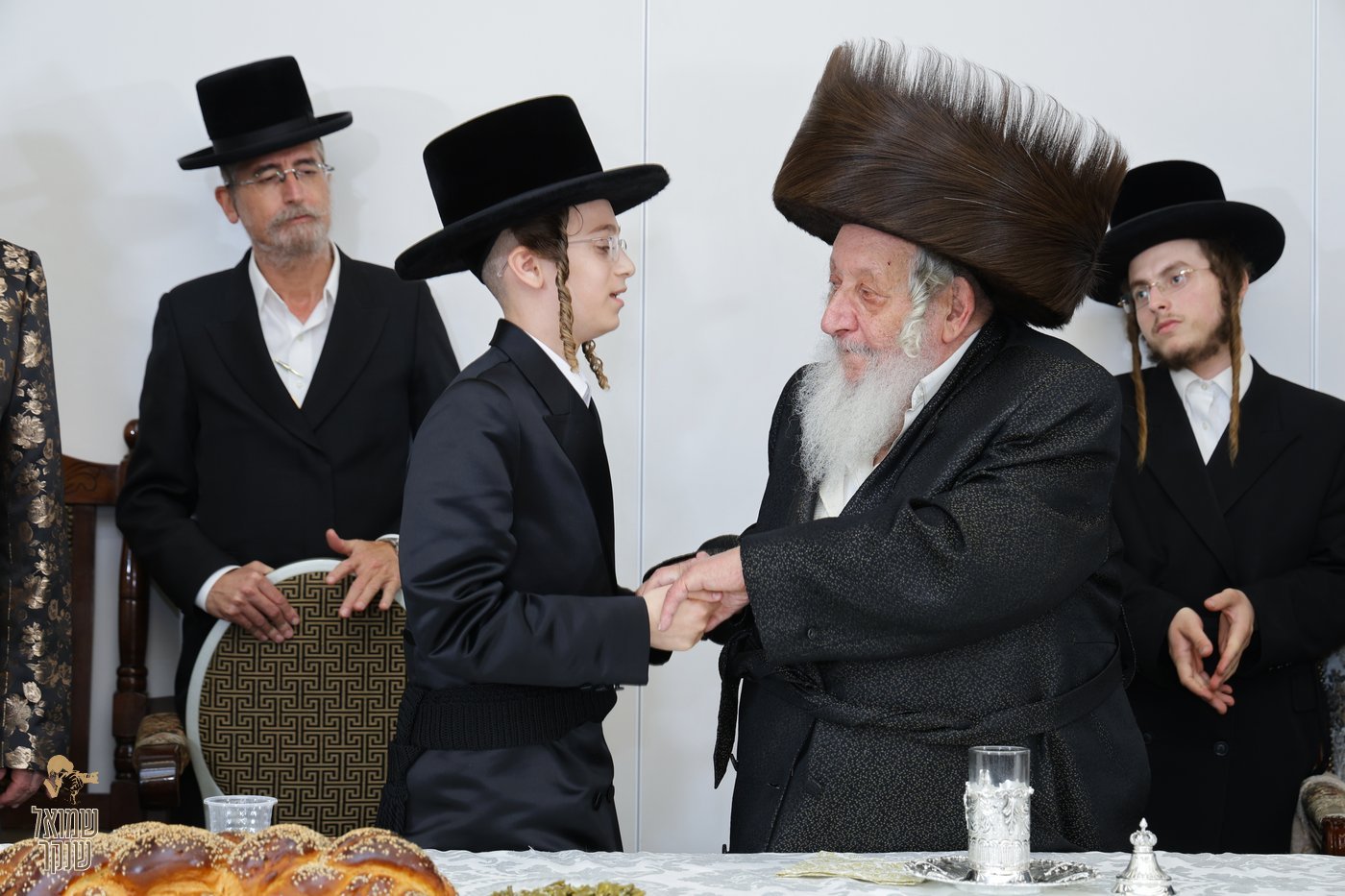 שמחת בר המצווה לנין האדמו"ר מנאראל, ונכד האדמו"ר משאץ ויז'ניץ