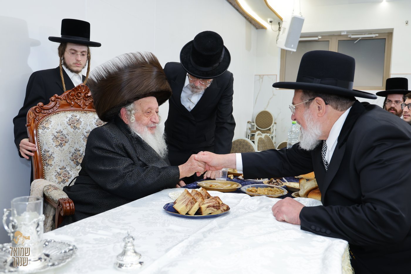 שמחת בר המצווה לנין האדמו"ר מנאראל, ונכד האדמו"ר משאץ ויז'ניץ