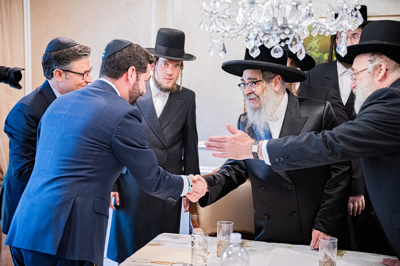 מייק לאולר עם האדמו"ר מסאטמר