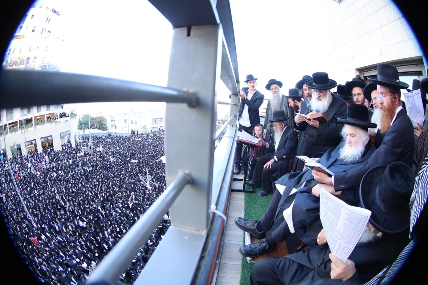 הגר"מ שטרנבוך בעצרת המיליון - חשון תשפ"ו