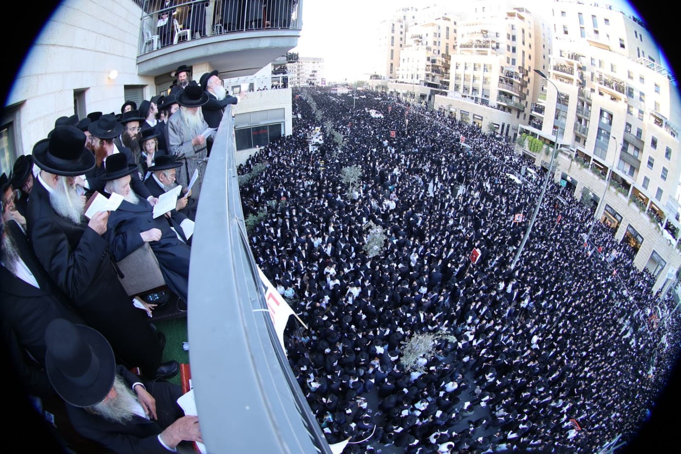 הגר"מ שטרנבוך בעצרת המיליון - חשון תשפ"ו