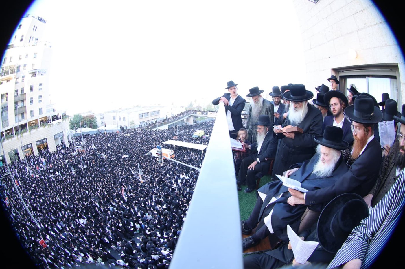 הגר"מ שטרנבוך בעצרת המיליון - חשון תשפ"ו