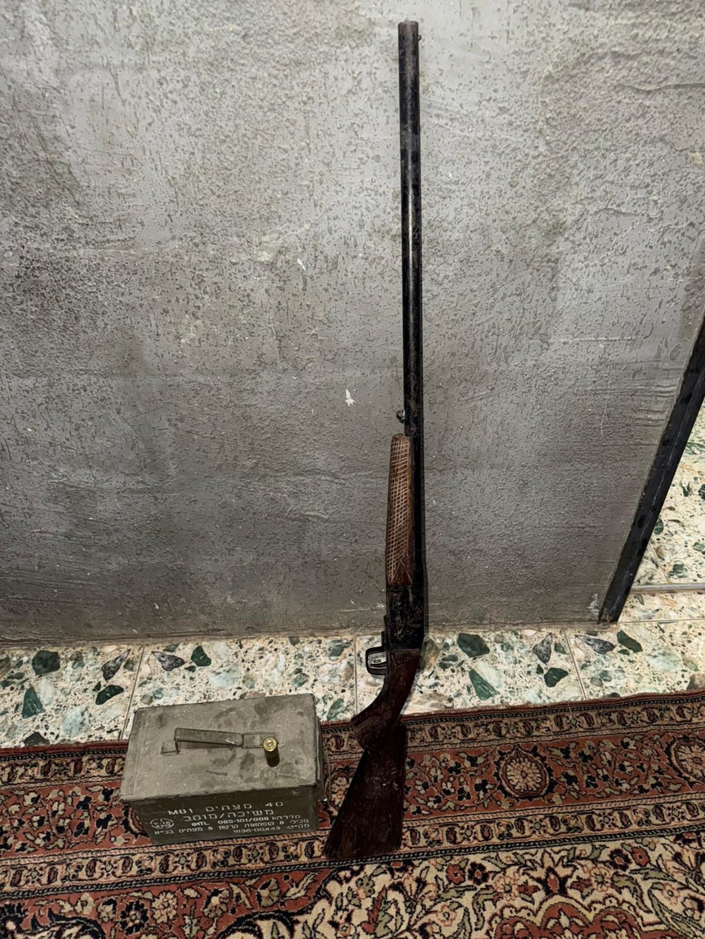 איתור מחרטות לייצור אמצעי לחימה בחברון ומעצר של כ-72 חשודים