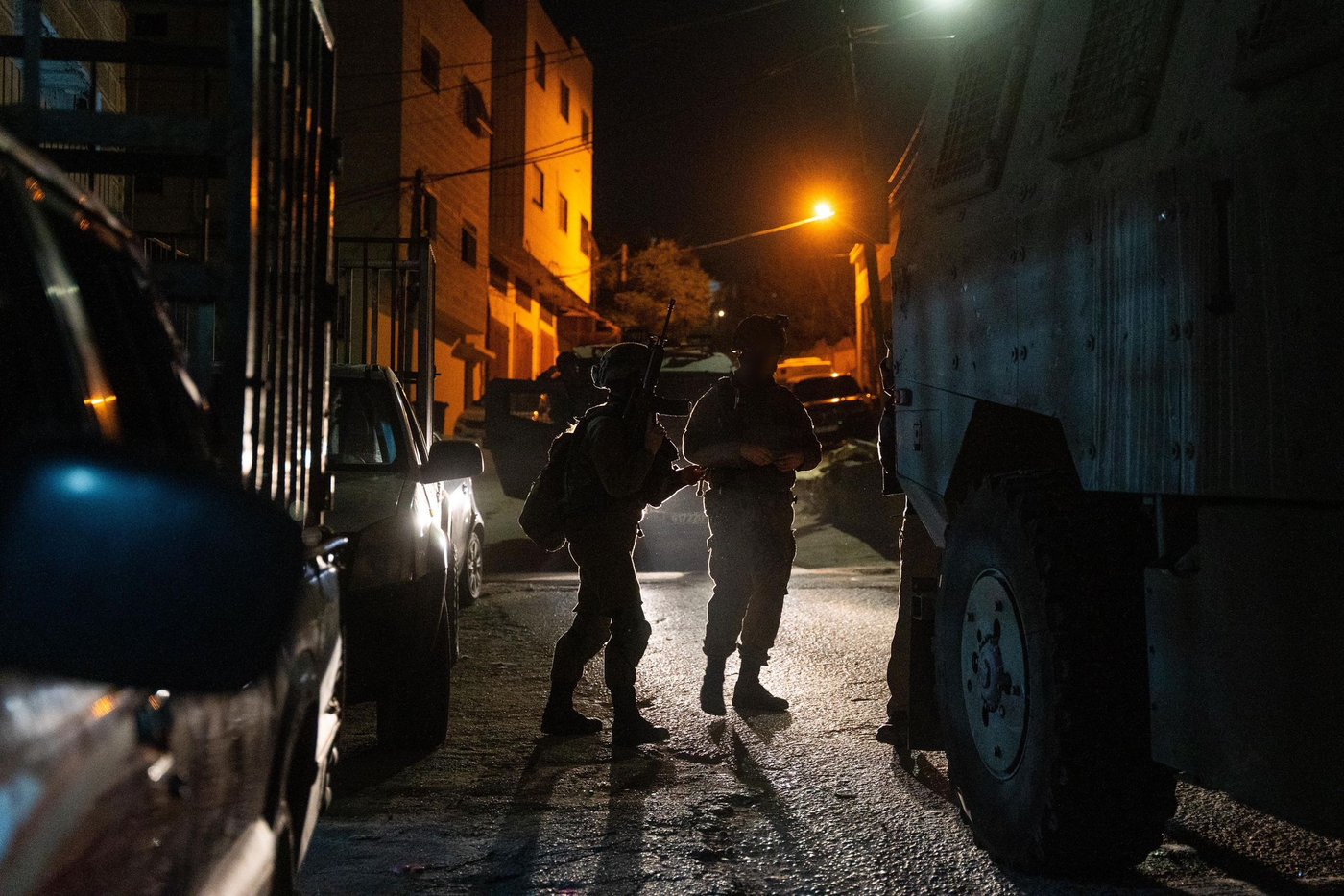 איתור מחרטות לייצור אמצעי לחימה בחברון ומעצר של כ-72 חשודים