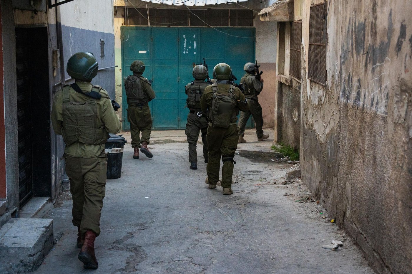 איתור מחרטות לייצור אמצעי לחימה בחברון ומעצר של כ-72 חשודים