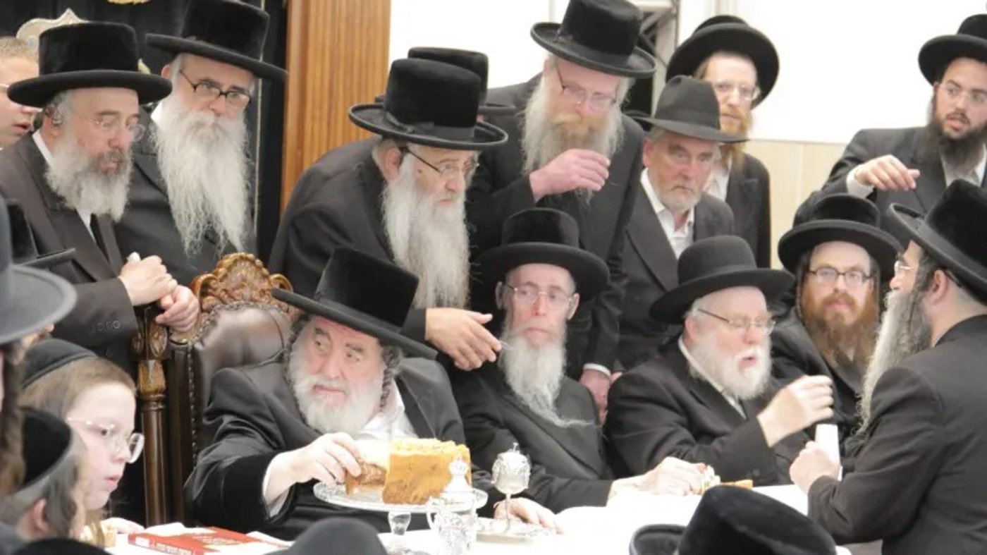 יושב ראשונה במלכות - בקבלת פנים לאדמו"ר מויז'ניץ בלונדון