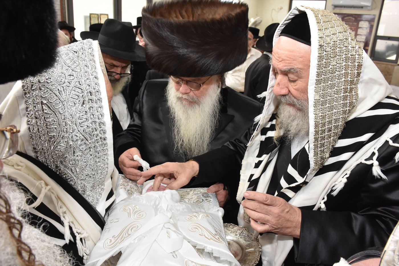 שמחת הברית בחצרות אשלג -  עתלית - גארליץ