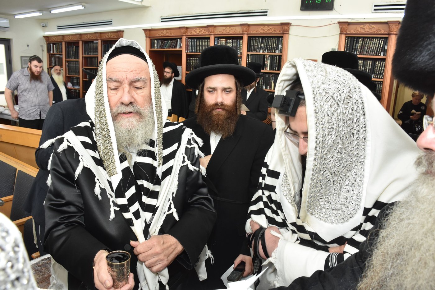 שמחת הברית בחצרות אשלג -  עתלית - גארליץ