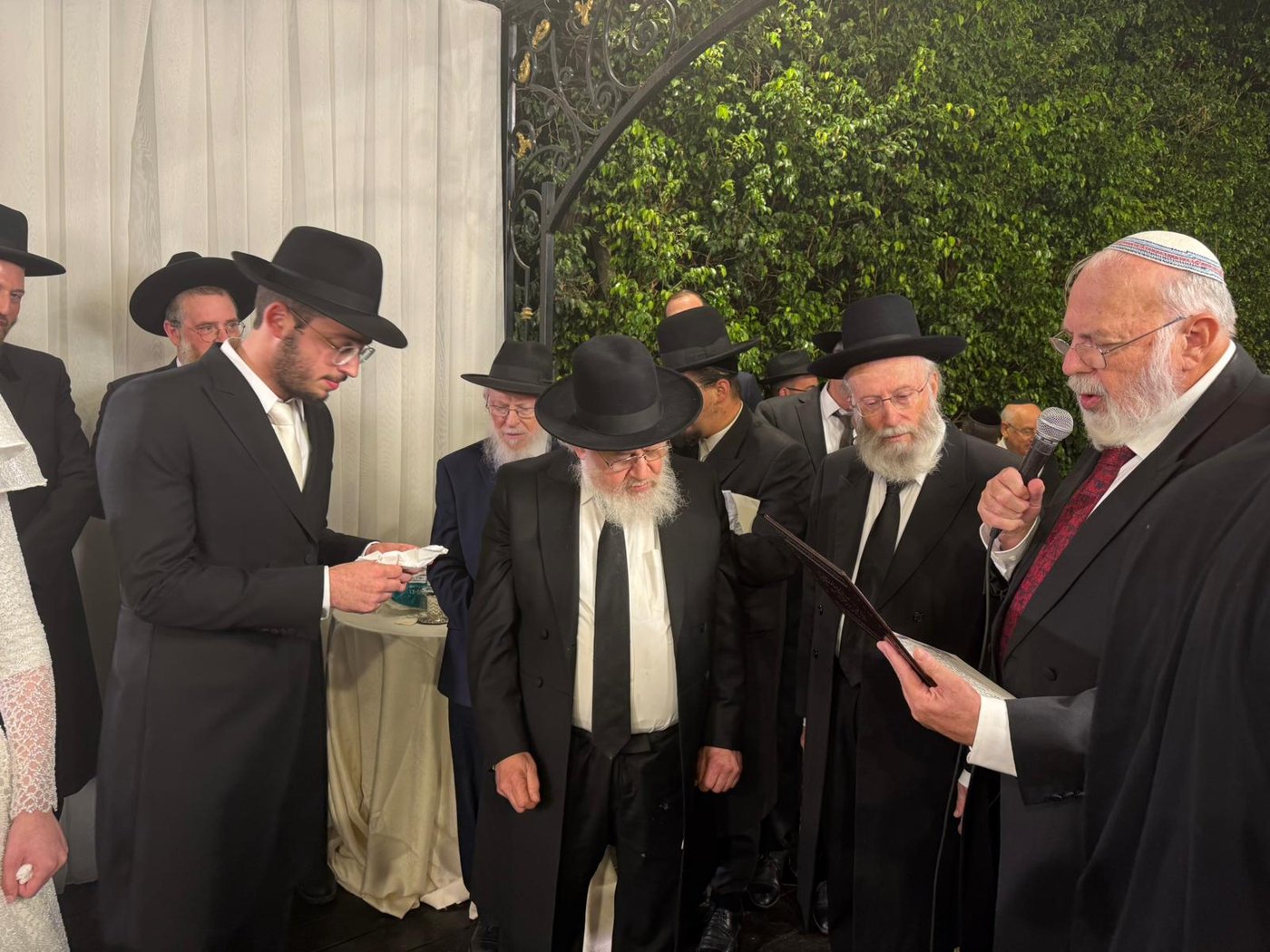 שמחת נישואי בת הרב אשר ויזל