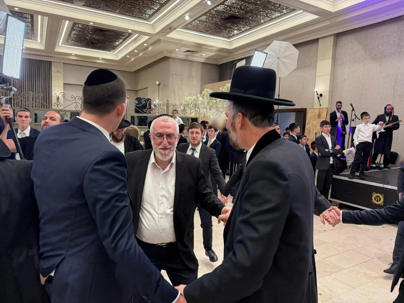 שמחת נישואי בת הרב אשר ויזל