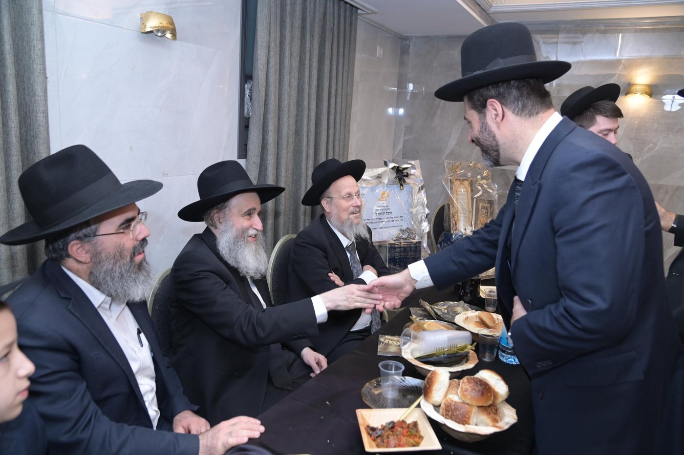 שמחת בר המצווה לנכד הגאון רבי איתמר גרבוז 