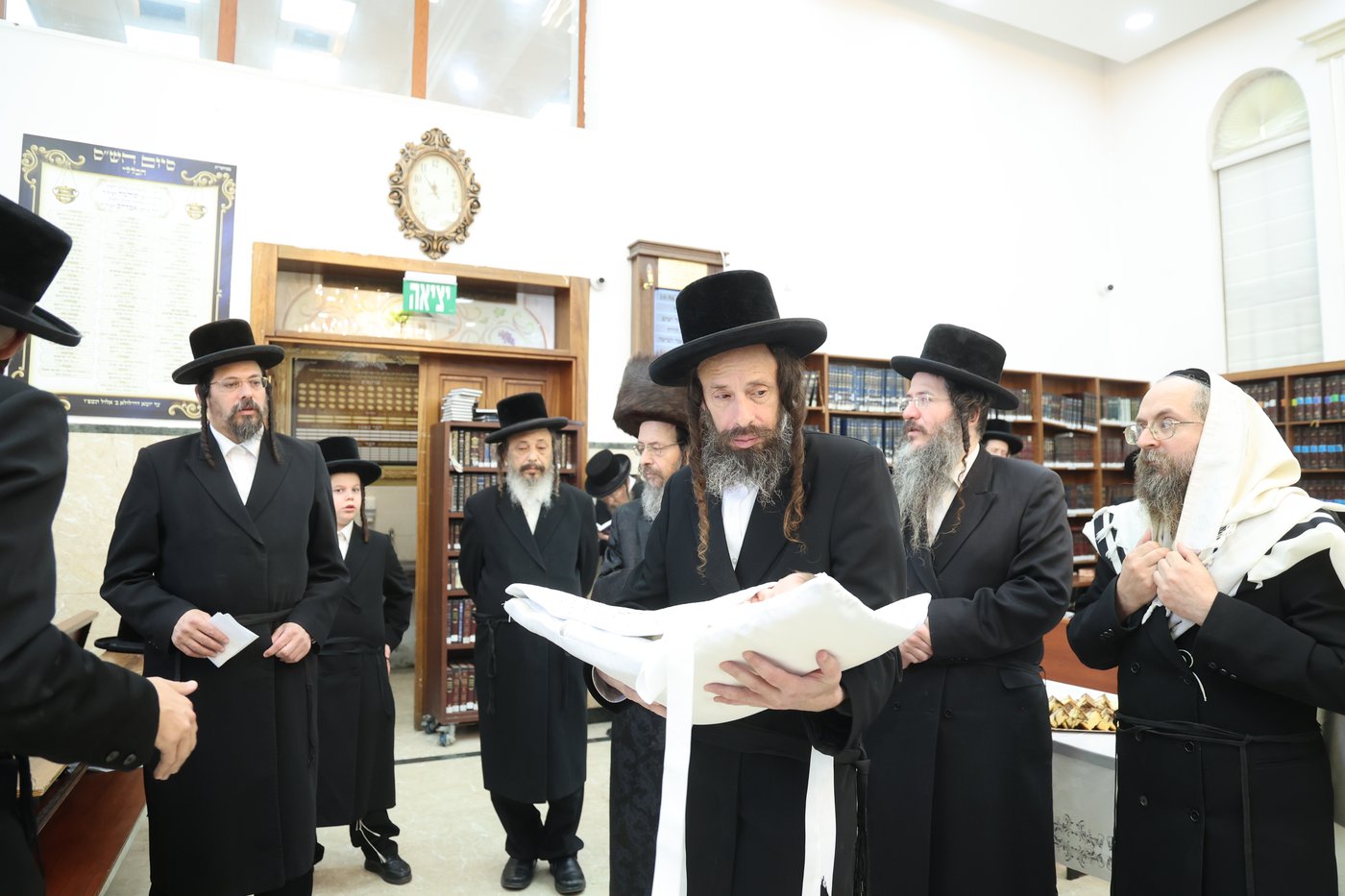 שמחת הברית לנכד הגה"צ רבי שמואל דוד גולדמן - גאב"ד זוועהיל