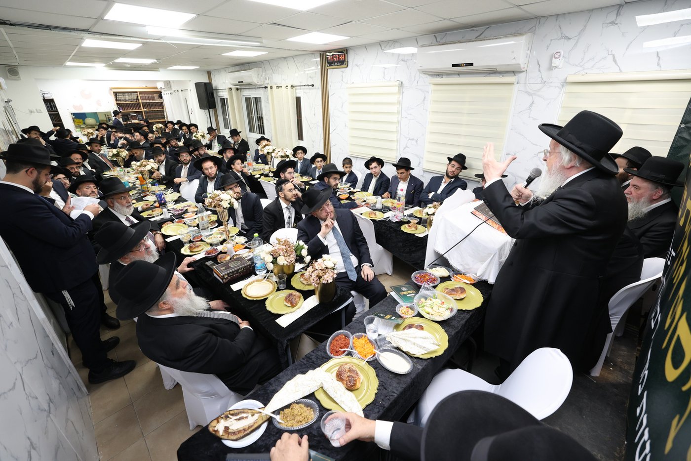 מעמד 'כבוד התורה' בקהילת 'חניכי הישיבות' בקרית הרצוג