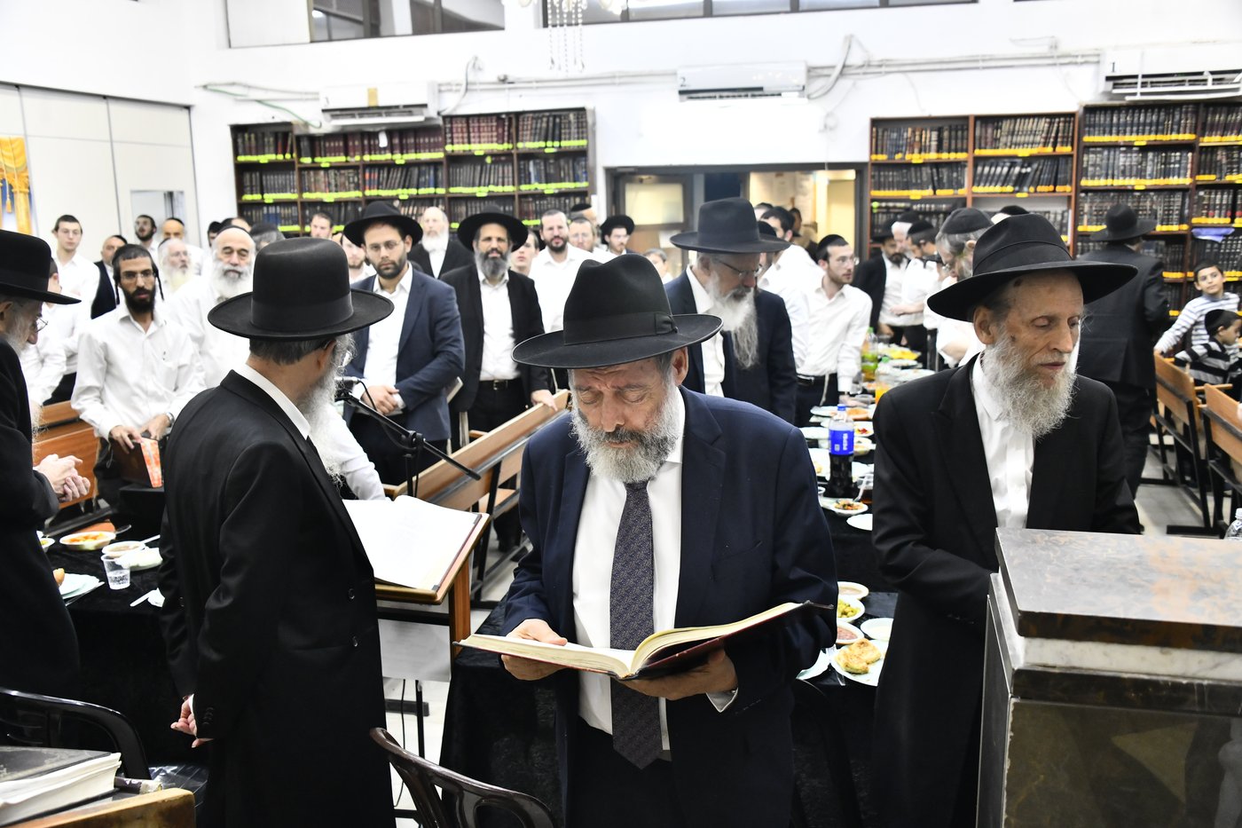 מעמד הסיומים בכולל 'זכר יצחק'