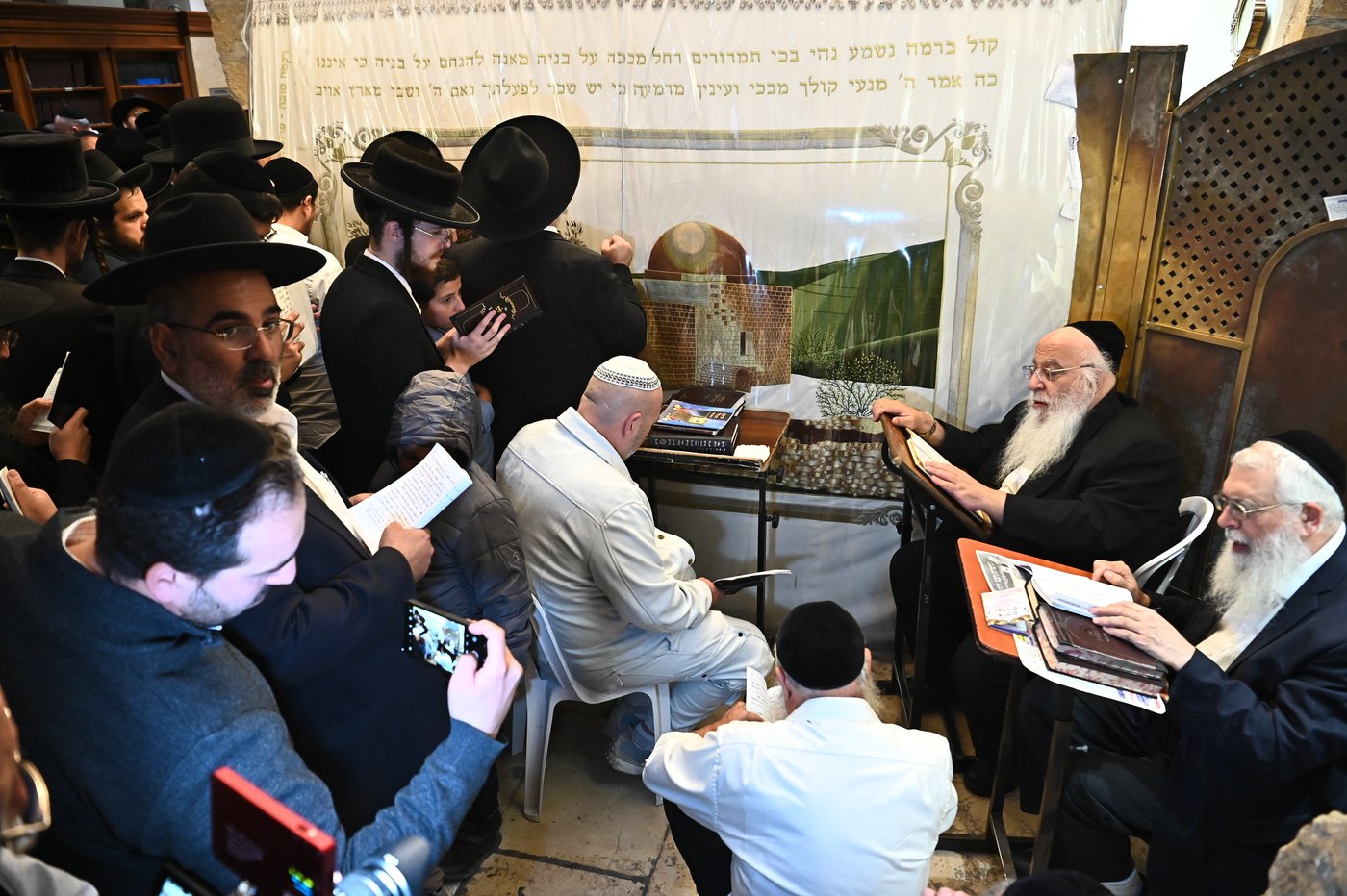 המקובל הגאון הרב בניהו שמואלי בקבר רחל