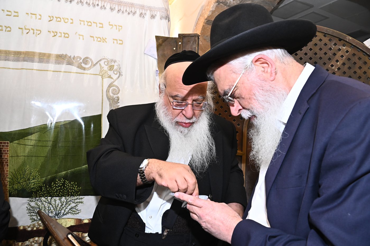 המקובל הגאון הרב בניהו שמואלי בקבר רחל