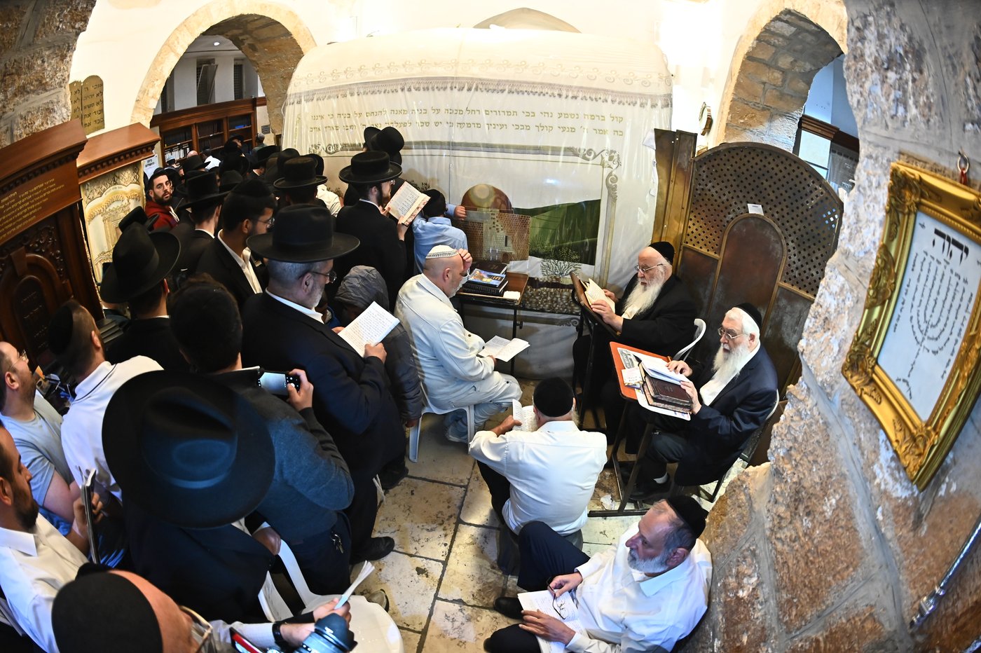 המקובל הגאון הרב בניהו שמואלי בקבר רחל