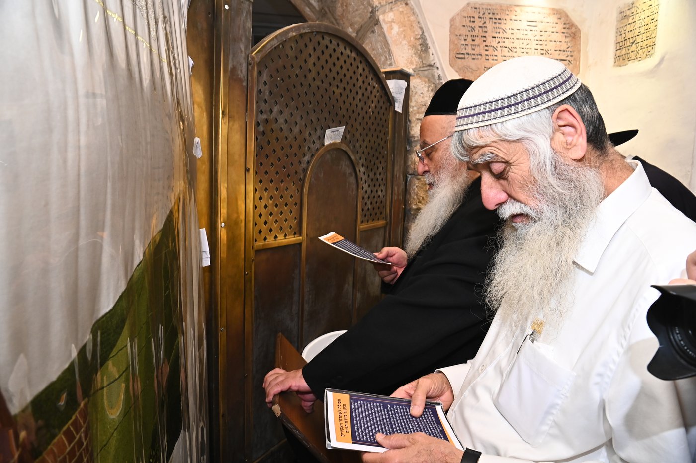 המקובל הגאון הרב בניהו שמואלי בקבר רחל