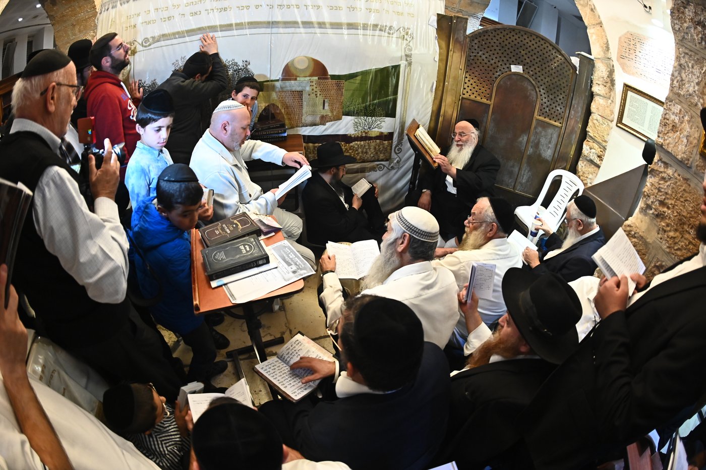 המקובל הגאון הרב בניהו שמואלי בקבר רחל