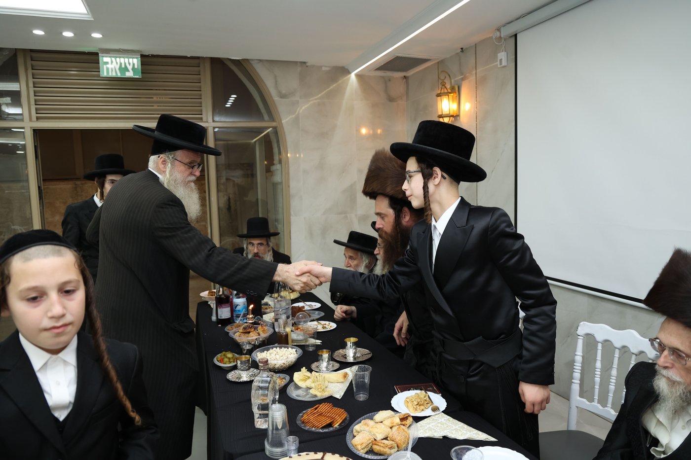 שמחת הבר מצוה לבן הרב אלימלך וייס 