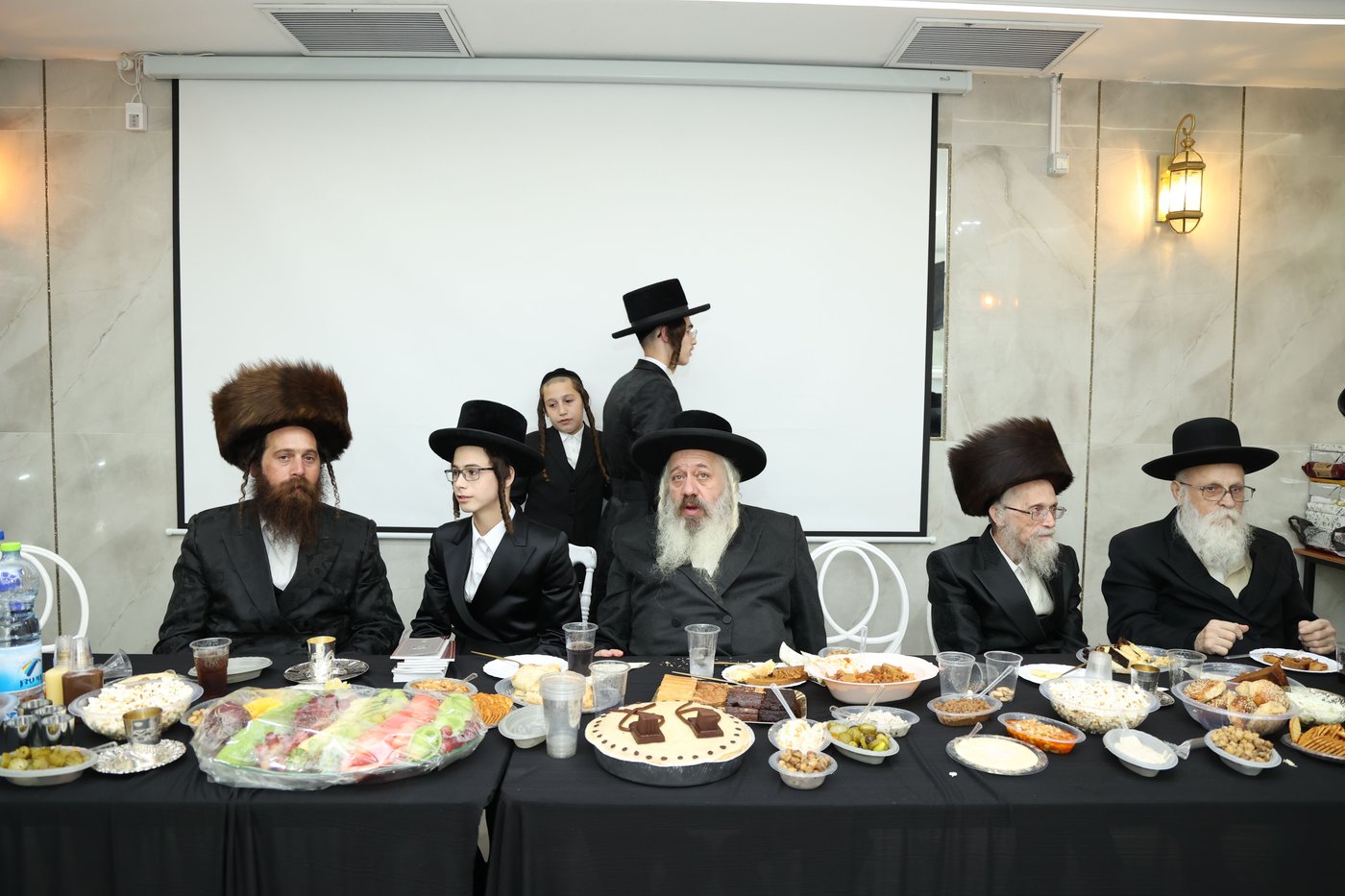 שמחת הבר מצוה לבן הרב אלימלך וייס 