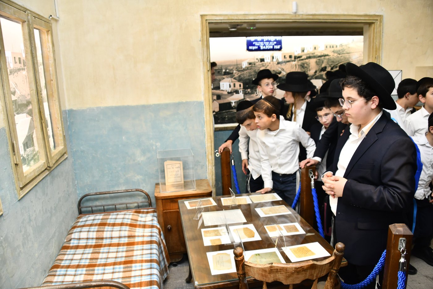 ילדי ''תורה ודעת'' כרמיאל אצל גדולי ישראל בבני ברק