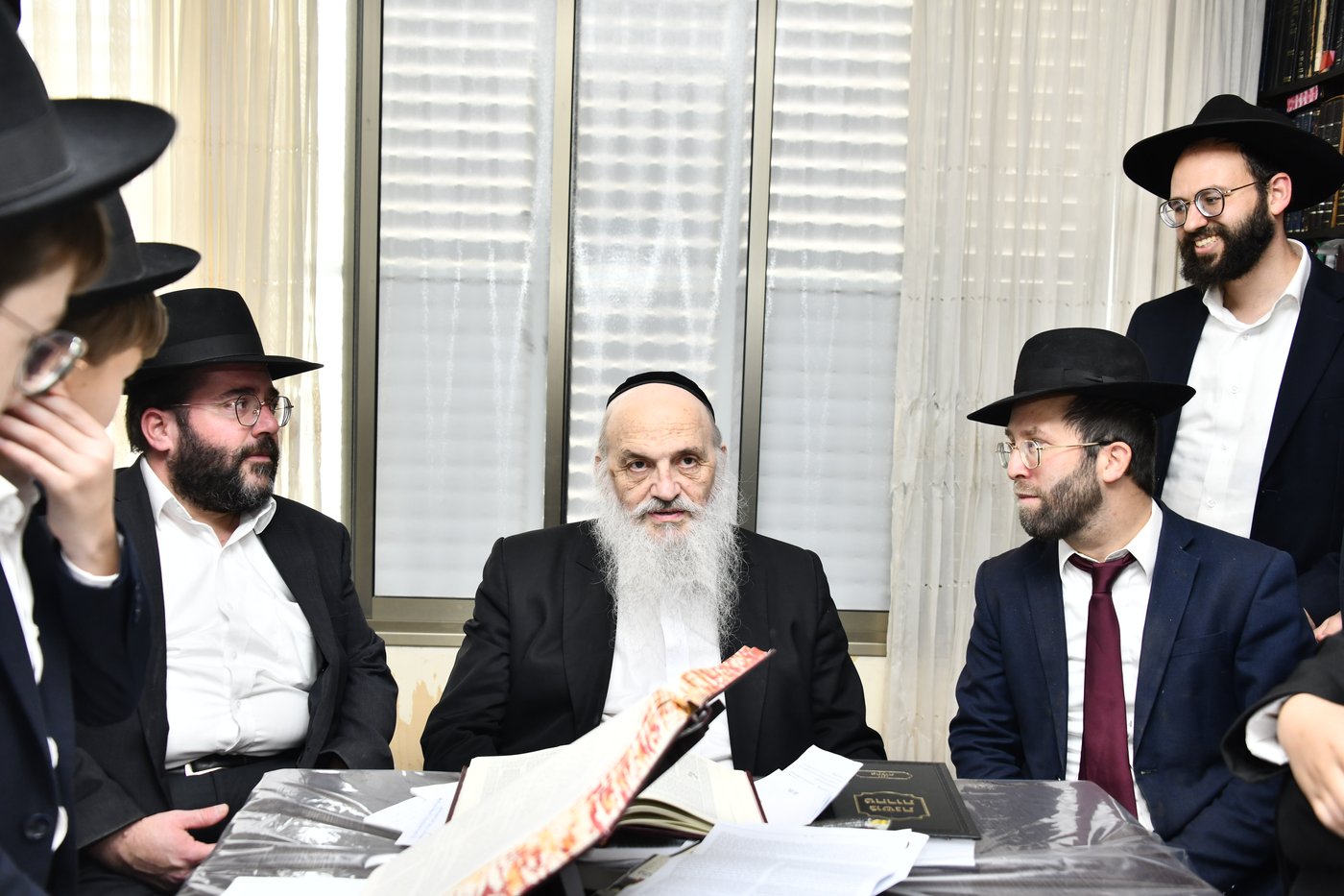 ילדי ''תורה ודעת'' כרמיאל אצל גדולי ישראל בבני ברק