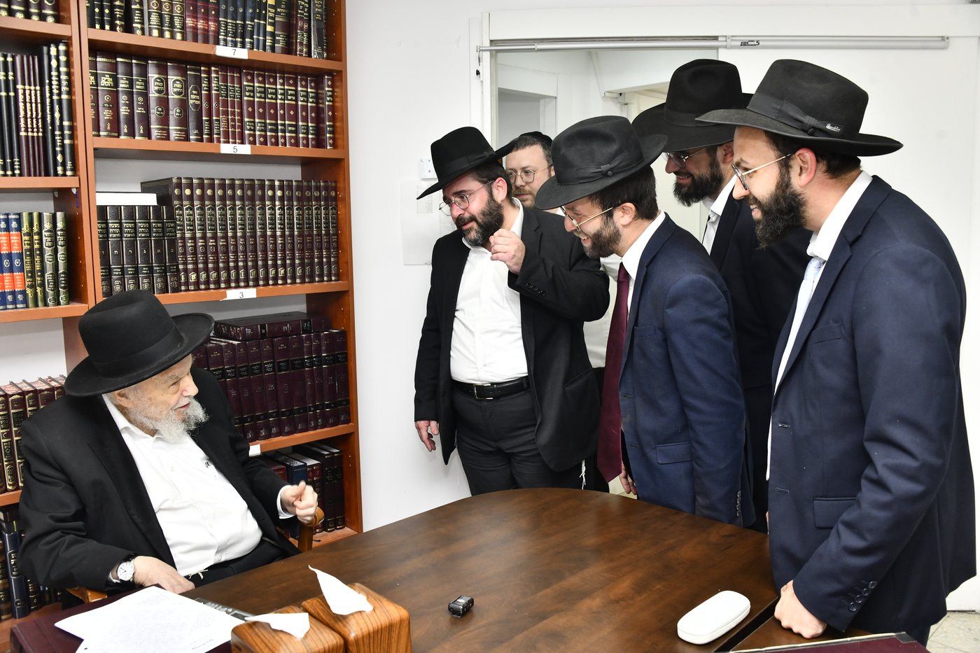 ילדי ''תורה ודעת'' כרמיאל אצל גדולי ישראל בבני ברק